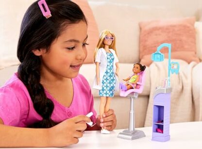 Barbie Baby Doctor Playset with Blonde Doll, 2 Infant Dolls, Exam Table and Accessories, Stethoscope, Chart and Mobile for Ages 3 and Up, GKH23 - Image 3