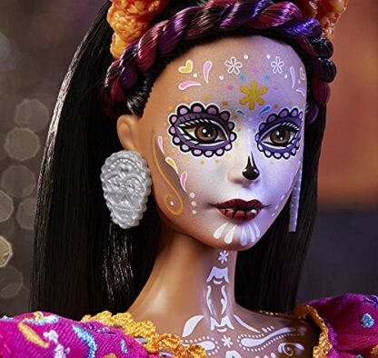 Barbie GXL27 - Barbie Signature 2021 Dia De Muertos Doll (29.21 cm) with Traditional Embroidered Dress, Flower Crown and Calavera Face Paint, Gift for Collectors 4 Barbie GXL27 - Barbie Signature 2021 Dia De Muertos Doll (29.21 cm) with Traditional Embroidered Dress, Flower Crown and Calavera Face Paint, Gift for Collectors - Image 4
