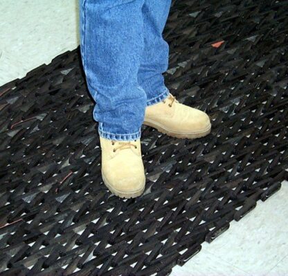 Durable Durite Recycled Tire-Link Outdoor Entrance Mat - Image 3