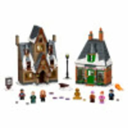 LEGO Harry Potter Hogsmeade Village Visit 76388 Building Kit with Honeydukes Store and The Three Broomsticks Pub; New 2021 (851 Pieces) - Image 3