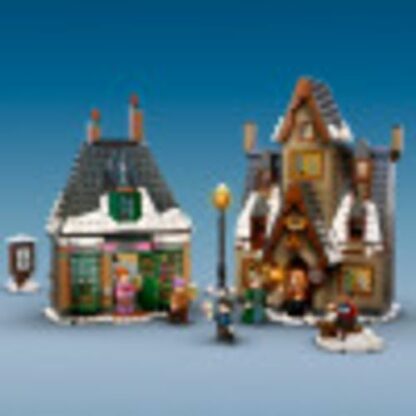 LEGO Harry Potter Hogsmeade Village Visit 76388 Building Kit with Honeydukes Store and The Three Broomsticks Pub; New 2021 (851 Pieces) - Image 4