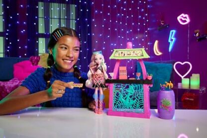 Monster High Doll and Playset, Lagoona Blue Scare-adise Island Snack Shack with Food Accessories and Color Change Drinks, HRP70 3 Monster High Doll and Playset, Lagoona Blue Scare-adise Island Snack Shack with Food Accessories and Color Change Drinks, HRP70 - Image 3