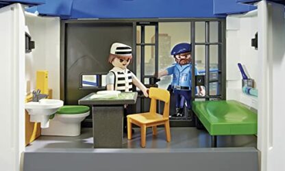 Playmobil 6872 City Action Police Headquarters with Prison, police gifting toy, fun imaginative role-play, playsets suitable for children ages 4+ 4 Playmobil 6872 City Action Police Headquarters with Prison, police gifting toy, fun imaginative role-play, playsets suitable for children ages 4+ - Image 4