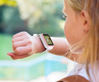 Technaxx Bibi & Tina Kids Smartwatch with Excited Games PhotoFunction Filters Self Video Audio Recording Fitness Tracking Pedometer Gallery of Photos - Image 3